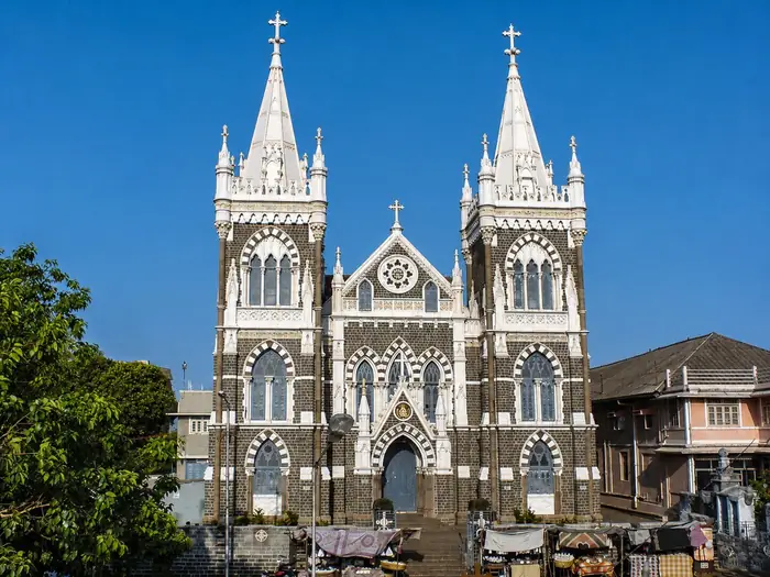 bandra-west Mumbai neighbourhood